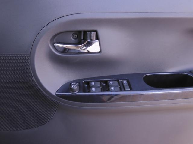 タント カスタムＲＳトップエディションＳＡＩＩ　純正ナビ　リアカメラ　フルセグ　Ｂｌｕｅｔｏｏｔｈ　音楽録音　ＬＥＤオートライト　衝突軽減ブレーキ　アイドリングストップ　スマートキー２個　本革ステアリング（69枚目）