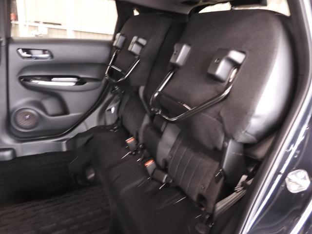 フィット e:HEVホーム ワンオーナー 8インチナビ バックカメラ ドラレコ ETC アダプティブクルーズコントロール Bluetooth USB入力端子 LEDヘッドライト 衝突被害軽減ブレーキ 社外アルミホイール 禁煙車(11枚目)