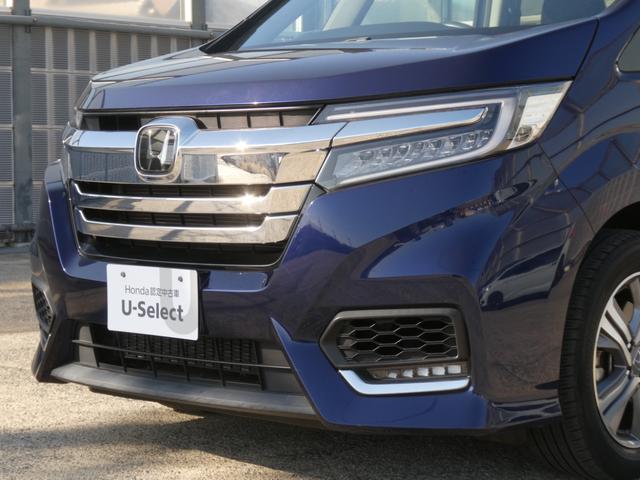 ◆フォグライト◆　霧などの悪天候時、自車の位置を示すとともに前方や路肩が見えずらい時、近い位置をワイドに照らしてくれます