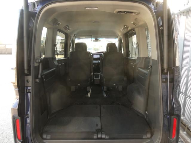 ◆リアシートを使用しない時はこの通り更に広々ラゲッジスペースの出来上がりです、たくさんの荷物が積み込み可能です！