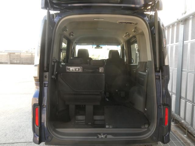 ◆フル乗車でもしっかり荷物を収納出来るラゲッジスペースです。普段の買い物でしたらしっかり積める十分な荷室スペースが確保されています。