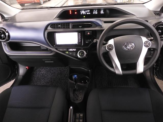 アクア Ｓ　ワンオーナー　７インチナビ　バックカメラ　ＥＴＣ　Ｂｌｕｅｔｏｏｔｈ　衝突被害軽減ブレーキ　横滑り防止装置　ワンセグＴＶ　オートライト　オートエアコン　スマートキー　電動格納ドアミラー　盗難防止装置（8枚目）