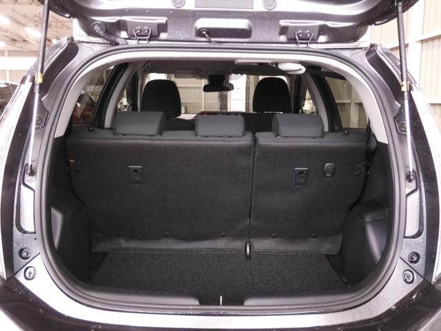 アクア Ｓ　ワンオーナー　７インチナビ　バックカメラ　ＥＴＣ　Ｂｌｕｅｔｏｏｔｈ　衝突被害軽減ブレーキ　横滑り防止装置　ワンセグＴＶ　オートライト　オートエアコン　スマートキー　電動格納ドアミラー　盗難防止装置（11枚目）