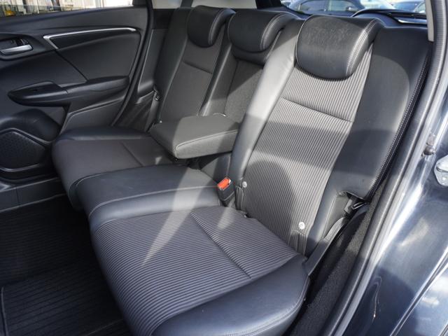 フィットハイブリッド Lホンダセンシング ワンオーナー 8インチナビ バックカメラ ドラレコ ETC アダプティブクルーズコントロール Bluetooth USB入力端子 LEDヘッドライト 衝突被害軽減ブレーキ オートエアコン 禁煙車(11枚目)