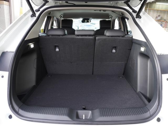 ヴェゼル e:HEVZ ワンオーナー 9インチナビ バックカメラ ETC アダプティブクルーズコントロール シートヒーター フルセグ LEDヘッドライト 衝突被害軽減ブレーキ 減速セレクター 純正アルミホイール 禁煙車(17枚目)