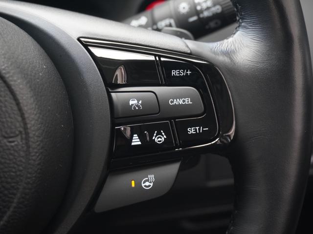 ヴェゼル e:HEVZ ワンオーナー 9インチナビ バックカメラ ETC アダプティブクルーズコントロール シートヒーター フルセグ LEDヘッドライト 衝突被害軽減ブレーキ 減速セレクター 純正アルミホイール 禁煙車(19枚目)