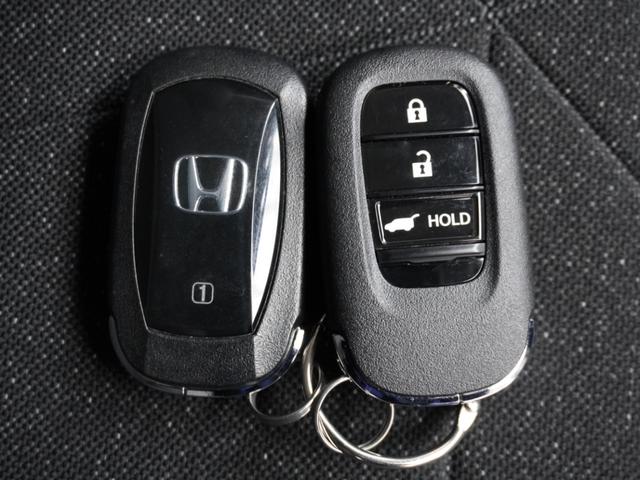 ヴェゼル e:HEVZ ワンオーナー 9インチナビ バックカメラ ETC アダプティブクルーズコントロール シートヒーター フルセグ LEDヘッドライト 衝突被害軽減ブレーキ 減速セレクター 純正アルミホイール 禁煙車(39枚目)