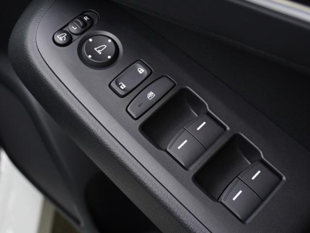 ヴェゼル e:HEVZ ワンオーナー 9インチナビ バックカメラ ETC アダプティブクルーズコントロール シートヒーター フルセグ LEDヘッドライト 衝突被害軽減ブレーキ 減速セレクター 純正アルミホイール 禁煙車(45枚目)