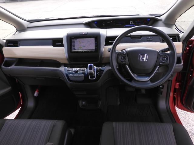 フリードハイブリッド ハイブリッド・Gホンダセンシング ワンオーナー 7インチナビ バックカメラ ETC アダプティブクルーズコントロール 両側電動スライドドア Bluetooth LEDヘッドライト 衝突被害軽減ブレーキ オートエアコン 禁煙車(7枚目)