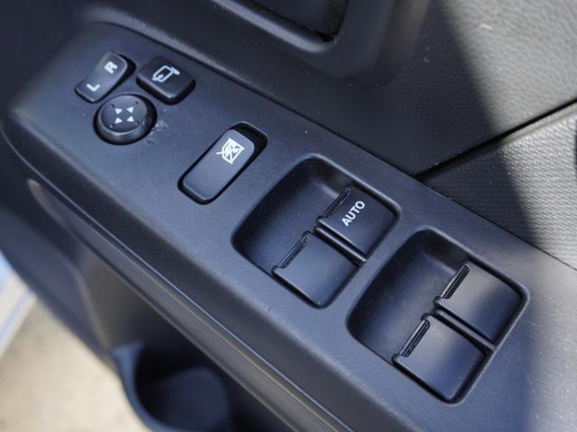 ◆パワーウィンドウスイッチ◆運転席から全席の窓の開閉操作を行うことが出来いつでも換気ができます！