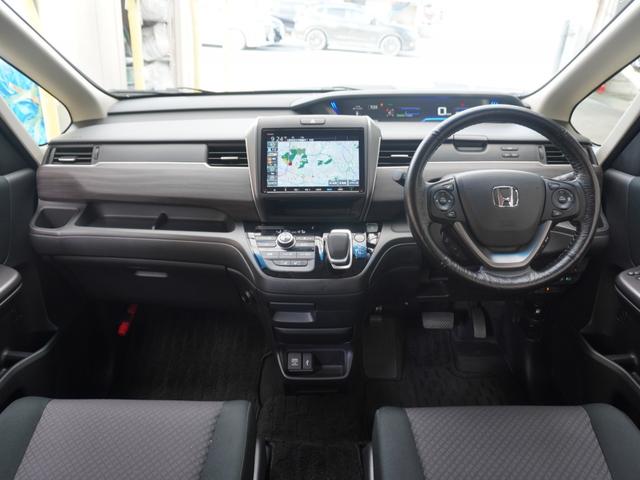 フリードハイブリッド ハイブリッド・Gブラックスタイル ワンオーナー 9インチナビ バックカメラ ドラレコ ETC アダプティブクルーズコントロール 両側電動スライドドア シートヒーター Bluetooth LEDヘッドライト 衝突被害軽減ブレーキ 禁煙車(9枚目)