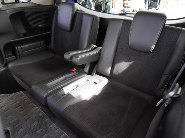 フリード Ｇプレミアムエディション　ワンオーナー　７インチメモリーナビ　バックカメラ　ドラレコ　ＥＴＣ　クルーズコントロール　両側電動スライドドア　フルセグＴＶ　Ｂｌｕｅｔｏｏｔｈ　ディスチャージドランプ　オートエアコン　スマートキー（11枚目）