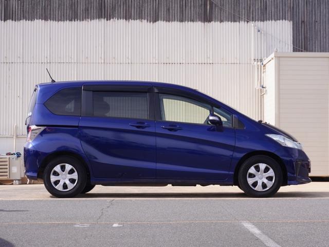 フリード Ｇプレミアムエディション　ワンオーナー　７インチメモリーナビ　バックカメラ　ドラレコ　ＥＴＣ　クルーズコントロール　両側電動スライドドア　フルセグＴＶ　Ｂｌｕｅｔｏｏｔｈ　ディスチャージドランプ　オートエアコン　スマートキー（27枚目）