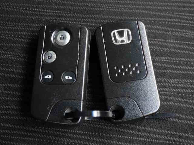 フリード Ｇプレミアムエディション　ワンオーナー　７インチメモリーナビ　バックカメラ　ドラレコ　ＥＴＣ　クルーズコントロール　両側電動スライドドア　フルセグＴＶ　Ｂｌｕｅｔｏｏｔｈ　ディスチャージドランプ　オートエアコン　スマートキー（35枚目）