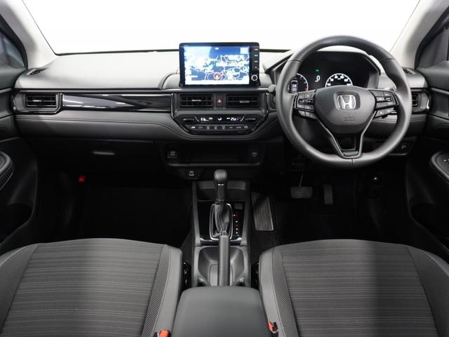 WR-V Z+ブラックスタイル 2年保証ナビDレコRカメETCクルコンBT地デジ Bluetooth パドルシフト 障害物センサー オートハイビーム デイライト 本革巻きハンドル 17インチ純正アルミホイール スペアキー有(7枚目)