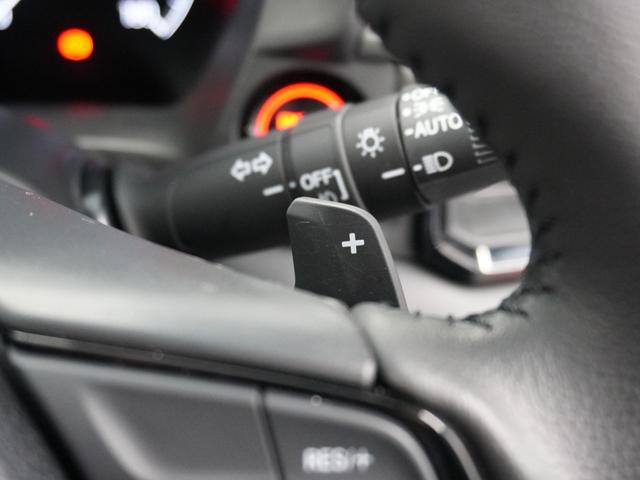 WR-V Z+ブラックスタイル 2年保証ナビDレコRカメETCクルコンBT地デジ Bluetooth パドルシフト 障害物センサー オートハイビーム デイライト 本革巻きハンドル 17インチ純正アルミホイール スペアキー有(10枚目)