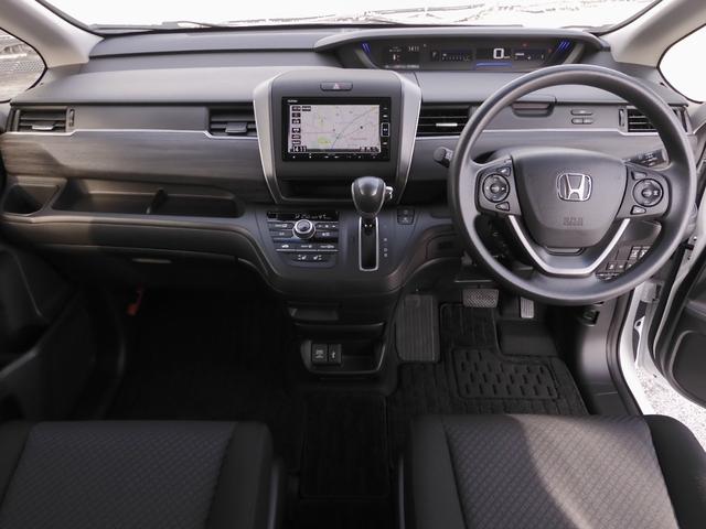 フリード Gブラックスタイル ワンオーナー 7インチナビ バックカメラ ドラレコ ETC アダプティブクルーズコントロール 両側電動スライドドア シートヒーター Bluetooth LEDヘッドライト 衝突被害軽減ブレーキ 禁煙車(8枚目)