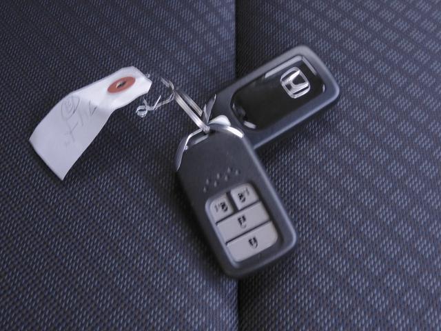 フリード Gブラックスタイル ワンオーナー 7インチナビ バックカメラ ドラレコ ETC アダプティブクルーズコントロール 両側電動スライドドア シートヒーター Bluetooth LEDヘッドライト 衝突被害軽減ブレーキ 禁煙車(19枚目)