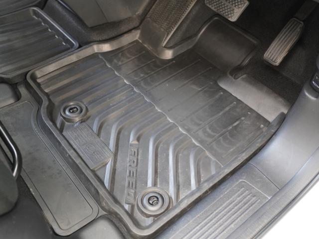 フリード Ｇブラックスタイル　ワンオーナー　９インチナビ　バックカメラ　ＥＴＣ　アダプティブクルーズコントロール　両側電動スライドドア　シートヒーター　Ｂｌｕｅｔｏｏｔｈ　ＬＥＤヘッドライト　衝突被害軽減ブレーキ　禁煙車（46枚目）