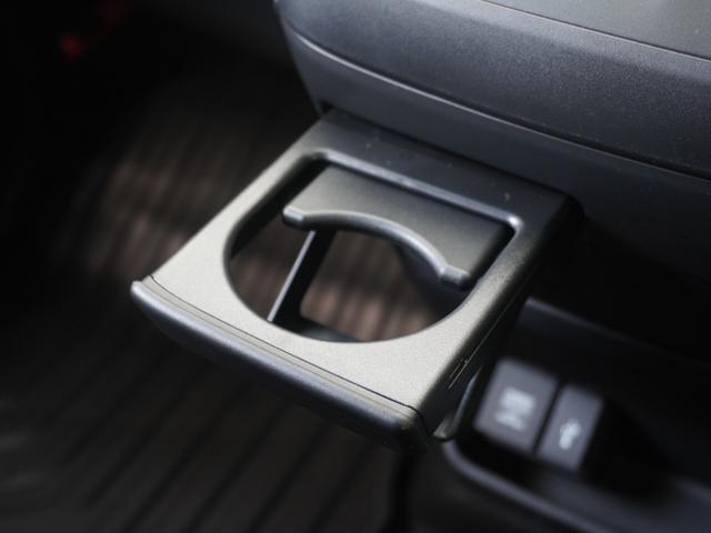 フリード Ｇブラックスタイル　ワンオーナー　９インチナビ　バックカメラ　ＥＴＣ　アダプティブクルーズコントロール　両側電動スライドドア　シートヒーター　Ｂｌｕｅｔｏｏｔｈ　ＬＥＤヘッドライト　衝突被害軽減ブレーキ　禁煙車（64枚目）