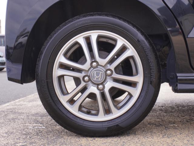 Ｎ－ＢＯＸカスタム Ｇ・Ｌパッケージ　８インチナビ　バックカメラ　ドラレコ　ＥＴＣ　片側電動スライドドア　Ｂｌｕｅｔｏｏｔｈ　アイドリングストップ　スマートキー　スペアキー有　純正アルミホイール　電動格納ドアミラー　盗難防止装置　禁煙車（17枚目）