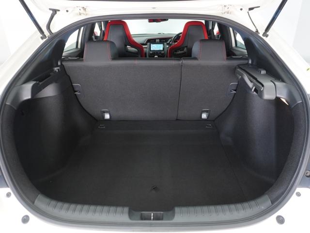 シビック タイプＲ　１年保証ナビＤレコＲカメＥＴＣクルコンＢＴ地デジ　６速ＭＴ　リアドラレコ　２０インチアルミホイール　Ｂｌｕｅｔｏｏｔｈ　ＣＤ／ＤＶＤ再生　ＬＥＤヘッドライト　電子パーキング　スペアキー有（30枚目）