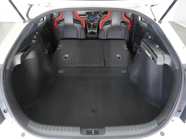 シビック タイプＲ　１年保証ナビＤレコＲカメＥＴＣクルコンＢＴ地デジ　６速ＭＴ　リアドラレコ　２０インチアルミホイール　Ｂｌｕｅｔｏｏｔｈ　ＣＤ／ＤＶＤ再生　ＬＥＤヘッドライト　電子パーキング　スペアキー有（31枚目）