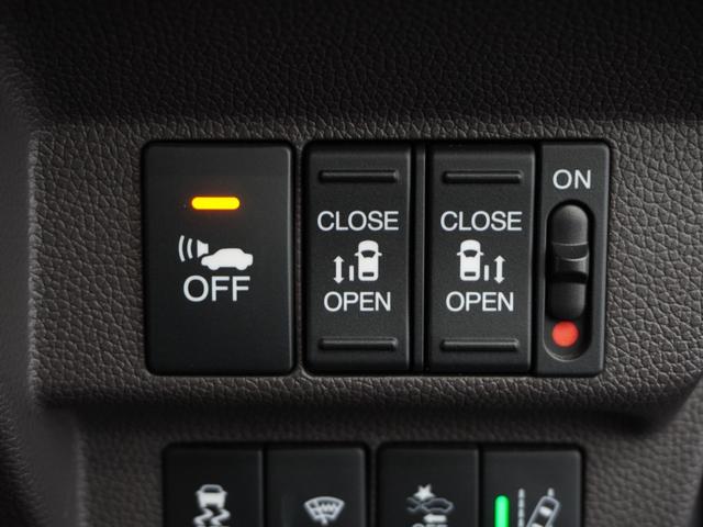 フリードハイブリッド ハイブリッド・Ｇホンダセンシング　１年保証ナビ後席モニタＲカメＥＴＣ両電扉ＢＴ　アダプティブクルーズコントロール　Ｂｌｕｅｔｏｏｔｈ　フルセグＴＶ　ＤＶＤ再生　ミュージックサーバー　衝突軽減ブレーキ　スペアキー有り　レーンアシスト（6枚目）