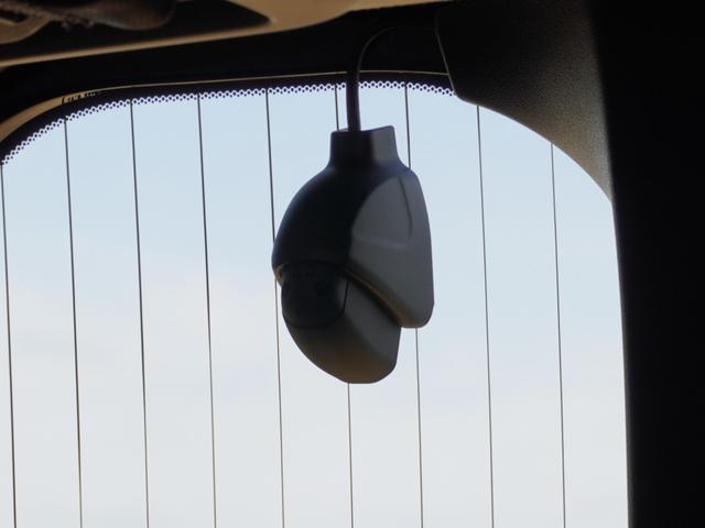 ステップワゴンスパーダ スパーダホンダセンシング　ワンオーナー　９インチナビ　リア席モニター　ナビ連動前後ドライブレコーダー　ナビ連動ＥＴＣ２．０　Ｂｌｕｅｔｏｏｔｈ　パドルシフト　両側電動スライドドア　純正アルミホイール　禁煙車（8枚目）