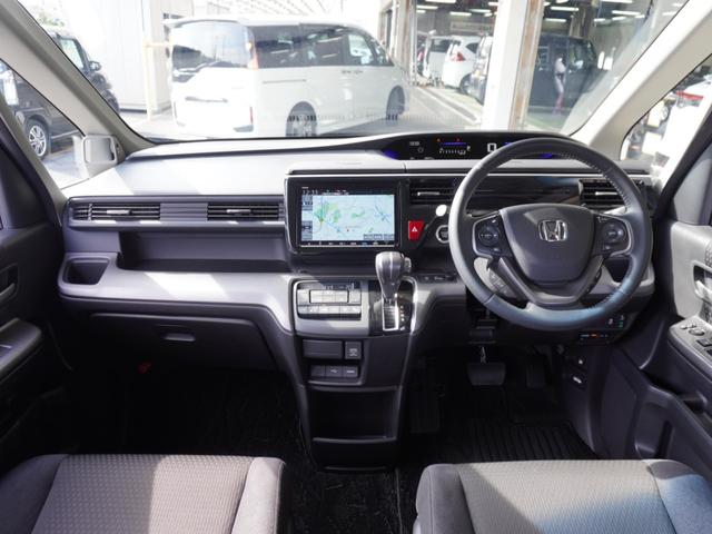 ステップワゴンスパーダ スパーダホンダセンシング　ワンオーナー　９インチナビ　リア席モニター　ナビ連動前後ドライブレコーダー　ナビ連動ＥＴＣ２．０　Ｂｌｕｅｔｏｏｔｈ　パドルシフト　両側電動スライドドア　純正アルミホイール　禁煙車（10枚目）