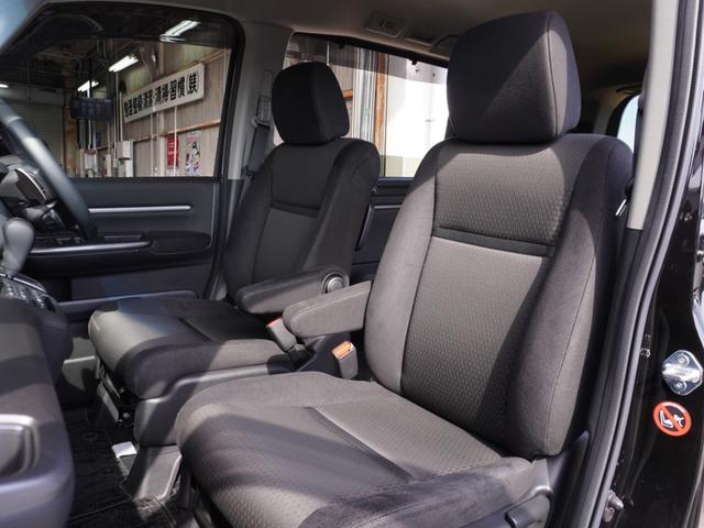 ステップワゴンスパーダ スパーダホンダセンシング　ワンオーナー　９インチナビ　リア席モニター　ナビ連動前後ドライブレコーダー　ナビ連動ＥＴＣ２．０　Ｂｌｕｅｔｏｏｔｈ　パドルシフト　両側電動スライドドア　純正アルミホイール　禁煙車（11枚目）