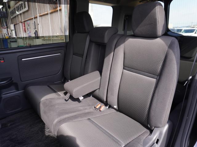 ステップワゴンスパーダ スパーダホンダセンシング　ワンオーナー　９インチナビ　リア席モニター　ナビ連動前後ドライブレコーダー　ナビ連動ＥＴＣ２．０　Ｂｌｕｅｔｏｏｔｈ　パドルシフト　両側電動スライドドア　純正アルミホイール　禁煙車（12枚目）