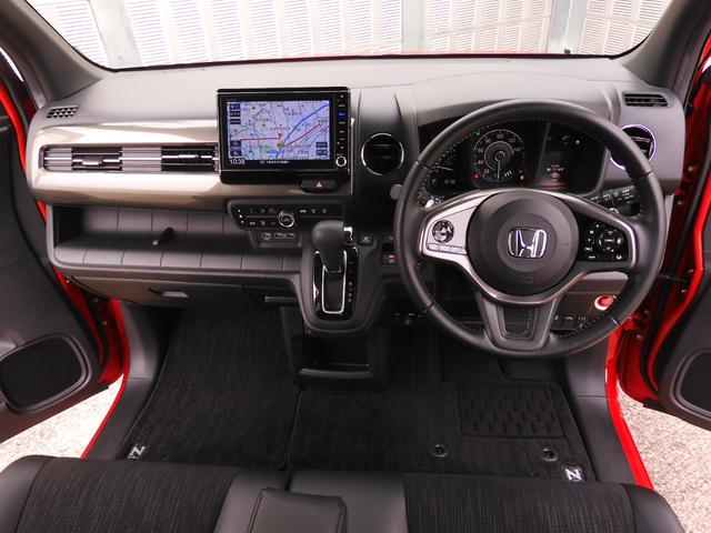 ���E�L�X�Ŕ��ɉ^�]���₷�������O�h���C�u�ł��������������Ȃ���������Ƃ܂Ƃ܂����C���p�l����ł��B