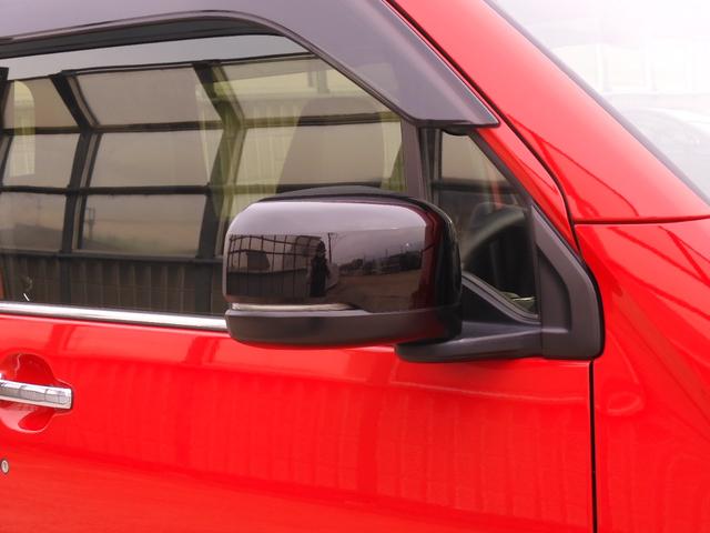 ���h�A�~���[�E�C���J�[���h�A�~���[�ɃE�C���J�[�𑕔����Ă��܂��B�Ό��ԂɎ��g�̐i�s���������}�����S�ɉ^�]�ł��܂��B