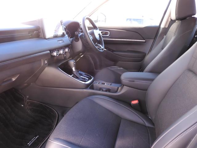 ヴェゼル ｅ：ＨＥＶＺ　ワンオーナー　９インチナビ　バックカメラ　ドラレコ　ＥＴＣ　渋滞追従クルーズ　障害物センサー　シートヒーター　Ｂｌｕｅｔｏｏｔｈ　ＵＳＢ接続　デイライト　ヒルダウンアシスト　ブラインドスポット　禁煙車（35枚目）