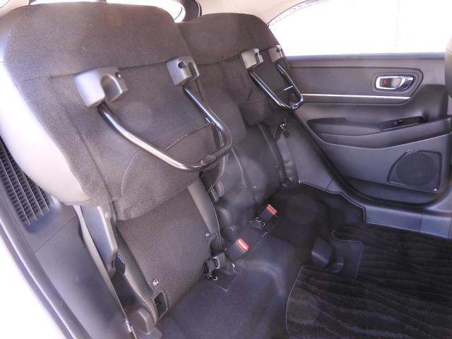 ヴェゼル ｅ：ＨＥＶＺ　ワンオーナー　９インチナビ　バックカメラ　ドラレコ　ＥＴＣ　渋滞追従クルーズ　障害物センサー　シートヒーター　Ｂｌｕｅｔｏｏｔｈ　ＵＳＢ接続　デイライト　ヒルダウンアシスト　ブラインドスポット　禁煙車（43枚目）