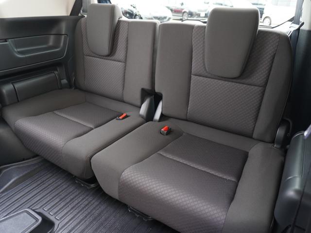 フリードハイブリッド ハイブリッド・Ｇホンダセンシング　ワンオーナー　９インチナビ　バックカメラ　ドラレコ　ＥＴＣ　アダプティブクルーズコントロール　両側電動スライドドア　シートヒーター　Ｂｌｕｅｔｏｏｔｈ　ＬＥＤヘッドライト　衝突被害軽減ブレーキ（12枚目）