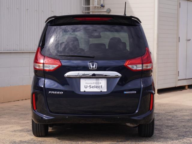 フリードハイブリッド ハイブリッド・Ｇホンダセンシング　ワンオーナー　９インチナビ　バックカメラ　ドラレコ　ＥＴＣ　アダプティブクルーズコントロール　両側電動スライドドア　シートヒーター　Ｂｌｕｅｔｏｏｔｈ　ＬＥＤヘッドライト　衝突被害軽減ブレーキ（14枚目）