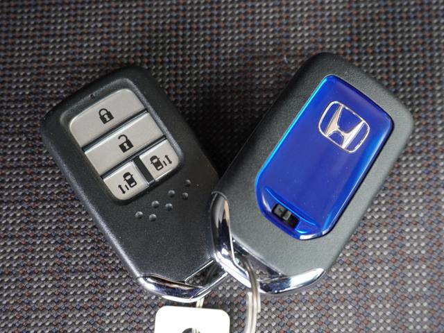 フリードハイブリッド ハイブリッド・Ｇホンダセンシング　ワンオーナー　９インチナビ　バックカメラ　ドラレコ　ＥＴＣ　アダプティブクルーズコントロール　両側電動スライドドア　シートヒーター　Ｂｌｕｅｔｏｏｔｈ　ＬＥＤヘッドライト　衝突被害軽減ブレーキ（36枚目）