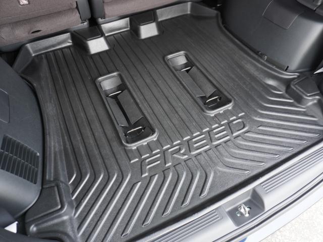 フリードハイブリッド ハイブリッド・Ｇホンダセンシング　ワンオーナー　９インチナビ　バックカメラ　ドラレコ　ＥＴＣ　アダプティブクルーズコントロール　両側電動スライドドア　シートヒーター　Ｂｌｕｅｔｏｏｔｈ　ＬＥＤヘッドライト　衝突被害軽減ブレーキ（41枚目）