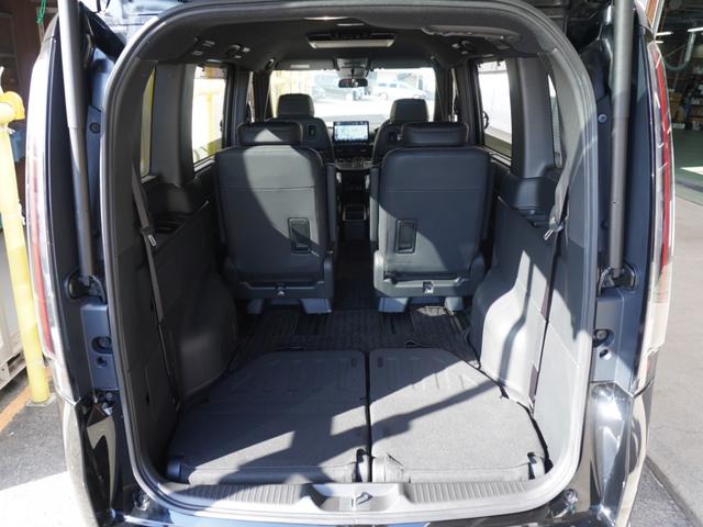 ステップワゴン ｅ：ＨＥＶスパーダ　ワンオーナー　１１インチナビ　バックカメラ　ＥＴＣ　後席モニター　アダプティブクルーズコントロール　両側電動スライドドア　シートヒーター　Ｂｌｕｅｔｏｏｔｈ　オートハイビーム　減速セレクター　禁煙車（13枚目）