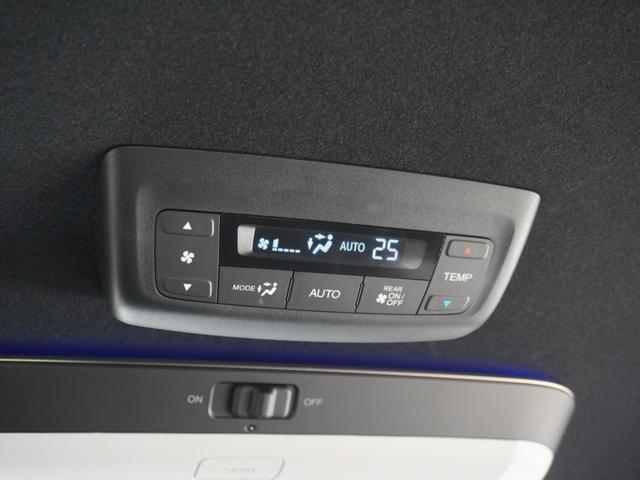 ステップワゴン ｅ：ＨＥＶスパーダ　ワンオーナー　１１インチナビ　バックカメラ　ＥＴＣ　後席モニター　アダプティブクルーズコントロール　両側電動スライドドア　シートヒーター　Ｂｌｕｅｔｏｏｔｈ　オートハイビーム　減速セレクター　禁煙車（68枚目）