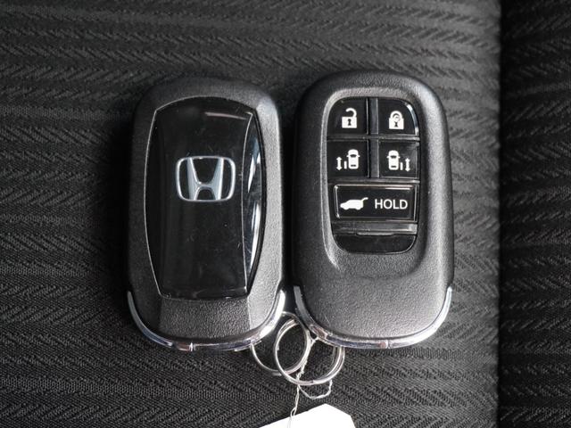 ステップワゴン ｅ：ＨＥＶスパーダ　ワンオーナー　１１インチナビ　バックカメラ　ＥＴＣ　後席モニター　アダプティブクルーズコントロール　両側電動スライドドア　シートヒーター　Ｂｌｕｅｔｏｏｔｈ　オートハイビーム　減速セレクター　禁煙車（77枚目）