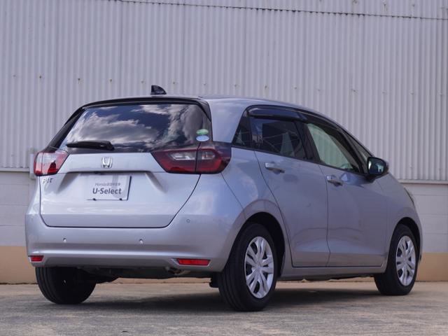 フィット ホーム　ワンオーナー　９インチナビ　バックカメラ　ドラレコ　渋滞追従クルーズ　Ｂｌｕｅｔｏｏｔｈ　障害物センサー　ＵＳＢ入力端子　デイライト　オートハイビーム　衝突被害軽減ブレーキ　スペアキー有　禁煙車（15枚目）