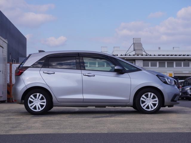 フィット ホーム　ワンオーナー　９インチナビ　バックカメラ　ドラレコ　渋滞追従クルーズ　Ｂｌｕｅｔｏｏｔｈ　障害物センサー　ＵＳＢ入力端子　デイライト　オートハイビーム　衝突被害軽減ブレーキ　スペアキー有　禁煙車（26枚目）