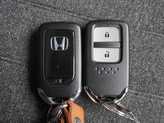 フィット ホーム　ワンオーナー　９インチナビ　バックカメラ　ドラレコ　渋滞追従クルーズ　Ｂｌｕｅｔｏｏｔｈ　障害物センサー　ＵＳＢ入力端子　デイライト　オートハイビーム　衝突被害軽減ブレーキ　スペアキー有　禁煙車（53枚目）