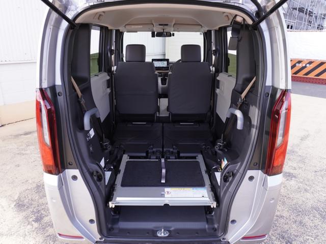 Ｎ－ＢＯＸ スロープ　ワンオーナー　４ＷＤスロープ仕様車　９インチナビ　バックカメラ　ドラレコ　ＥＴＣ　アダプティブクルーズコントロール　片側電動スライドドア　ＬＥＤヘッドライト　衝突被害軽減ブレーキ　禁煙車（12枚目）