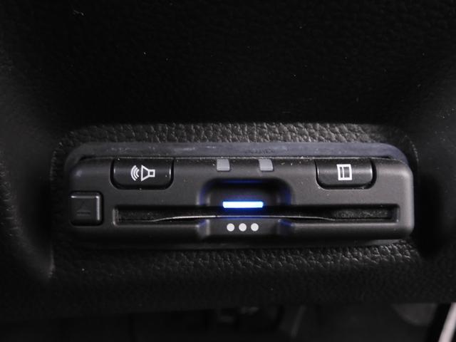 ヴェゼル ｅ：ＨＥＶＺ　ワンオーナー　９インチナビ　バックカメラ　ドラレコ　ＥＴＣ　渋滞追従クルーズ　Ｂｌｕｅｔｏｏｔｈ　障害物センサー　シートヒーター　ダウンヒルアシスト　ハンドルヒーター　本革巻ハンドル　オートハイビーム（5枚目）