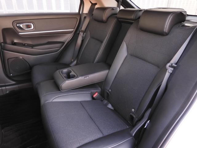 ヴェゼル ｅ：ＨＥＶＺ　ワンオーナー　９インチナビ　バックカメラ　ドラレコ　ＥＴＣ　渋滞追従クルーズ　Ｂｌｕｅｔｏｏｔｈ　障害物センサー　シートヒーター　ダウンヒルアシスト　ハンドルヒーター　本革巻ハンドル　オートハイビーム（11枚目）