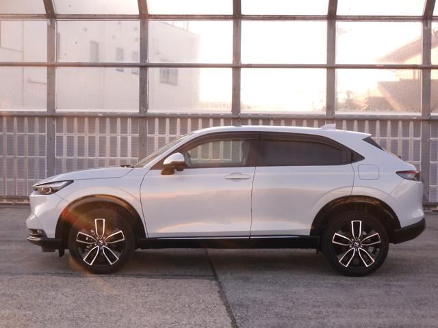 ヴェゼル ｅ：ＨＥＶＺ　ワンオーナー　９インチナビ　バックカメラ　ドラレコ　ＥＴＣ　渋滞追従クルーズ　Ｂｌｕｅｔｏｏｔｈ　障害物センサー　シートヒーター　ダウンヒルアシスト　ハンドルヒーター　本革巻ハンドル　オートハイビーム（17枚目）